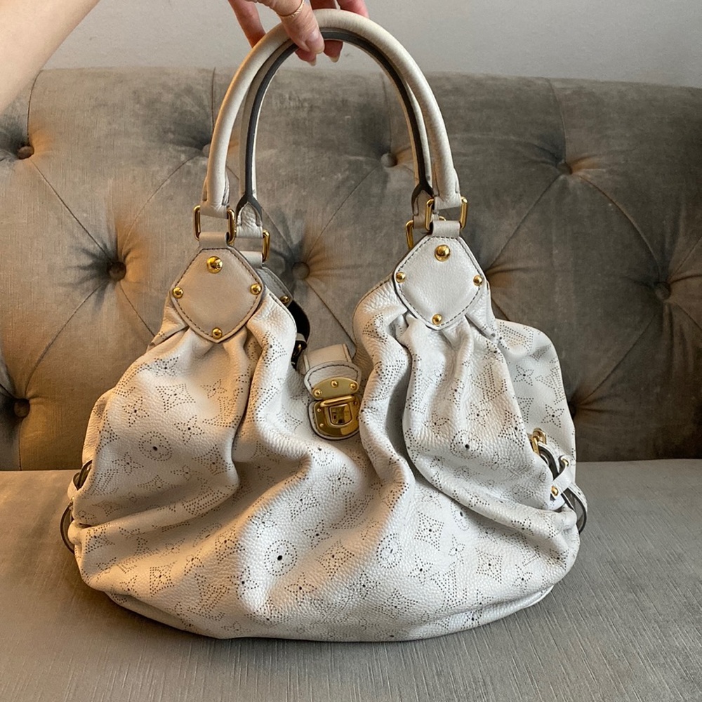 Louis Vuitton L Mahina  Leather Hobo Bag
